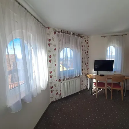 Gasthof Hirschkeller Konukevi